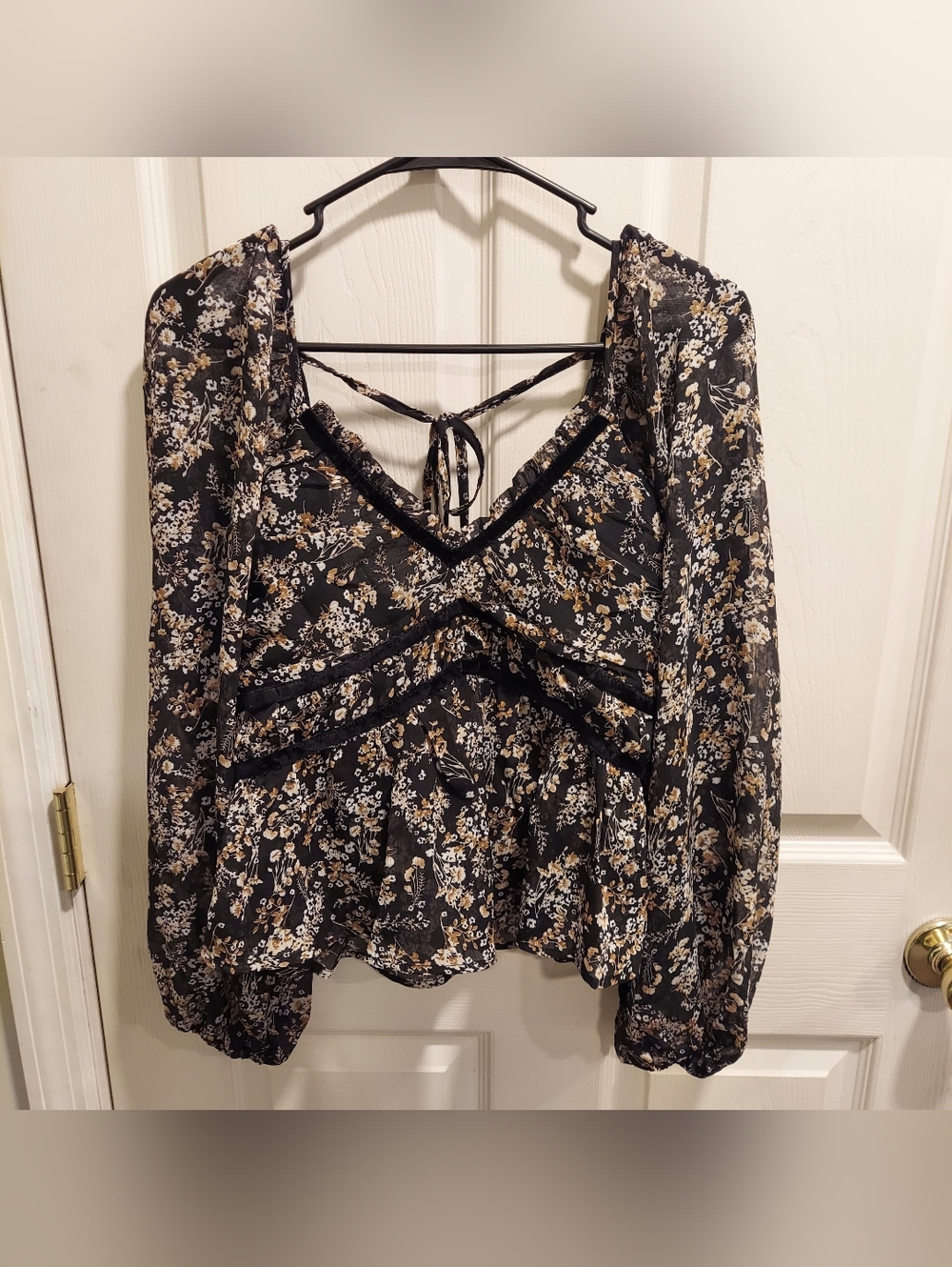 Promesa Floral Peplum Blouse